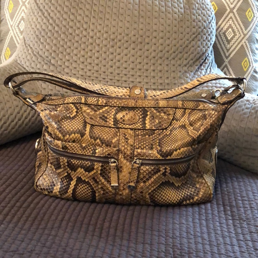 Tod’s shoulder bag